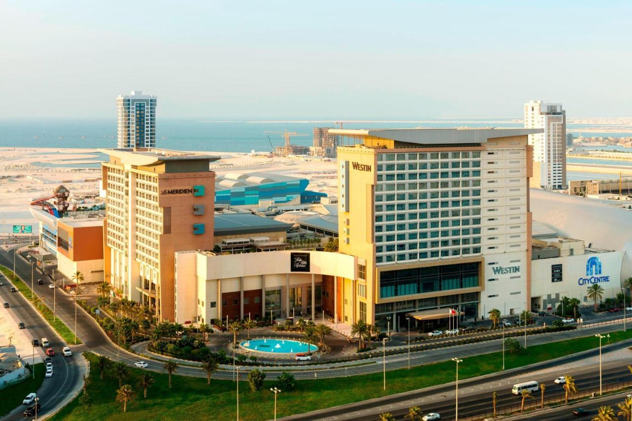 The Westin City Centre Bahrain Manama Exteriör bild The hotel in 2011