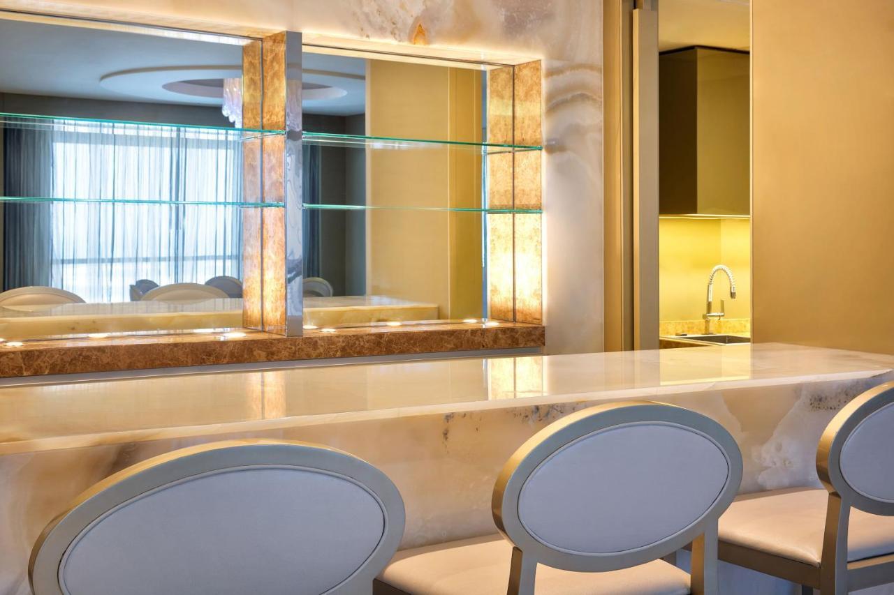 The Westin City Centre Bahrain Manama Exteriör bild A wet bar in a hotel suite