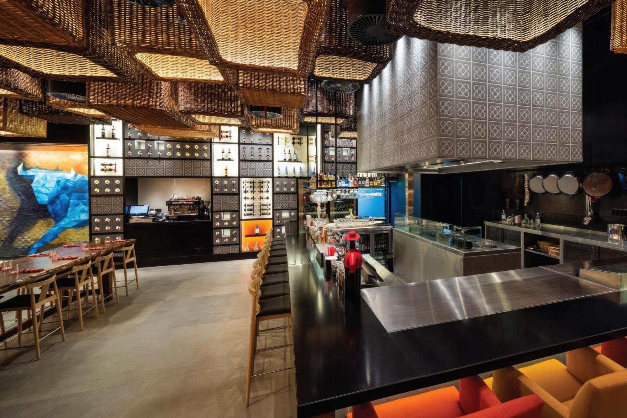 The Westin City Centre Bahrain Manama Exteriör bild The interior of a restaurant in the Marina Bay Sands