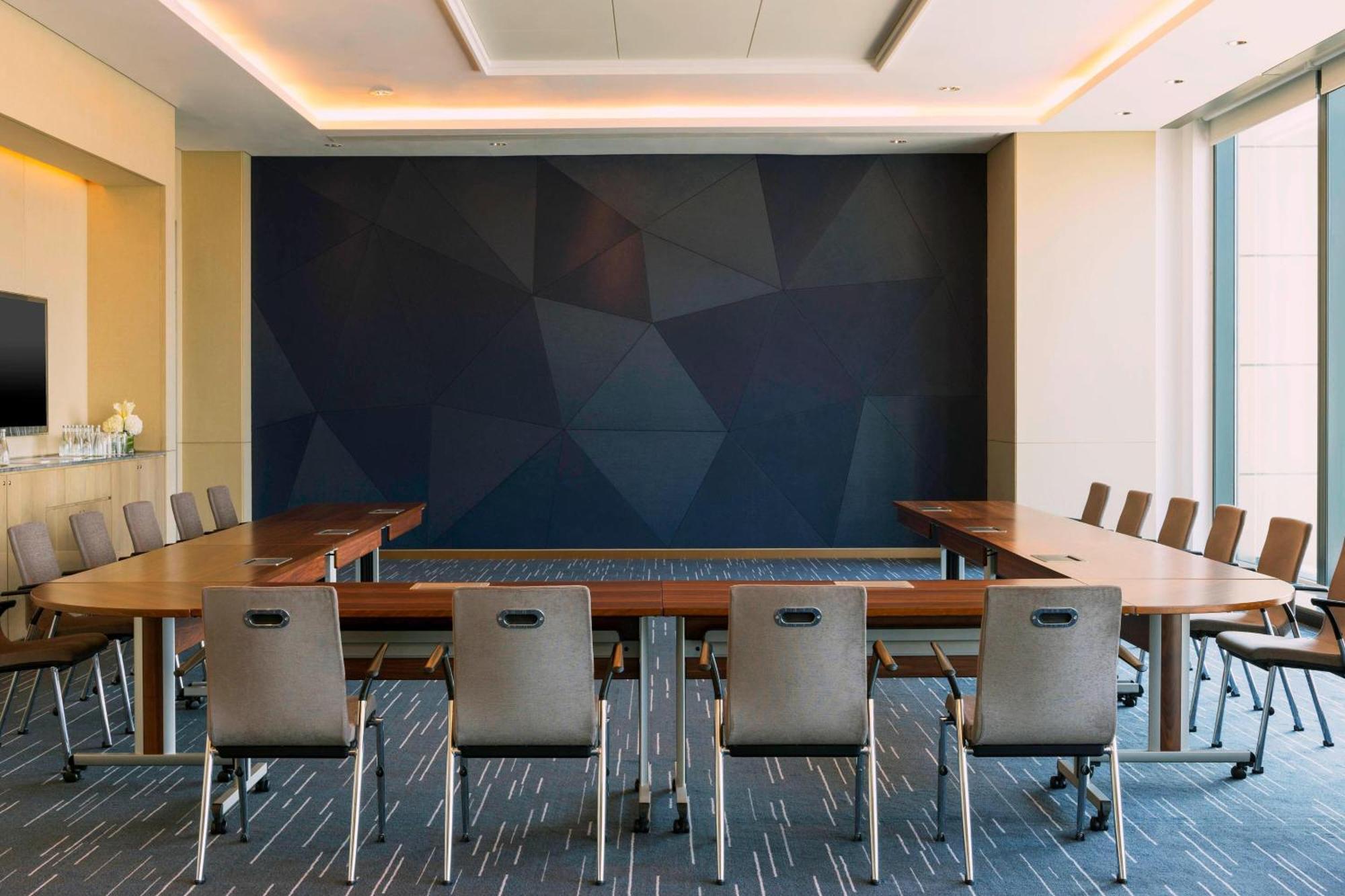 The Westin City Centre Bahrain Manama Exteriör bild Meeting room