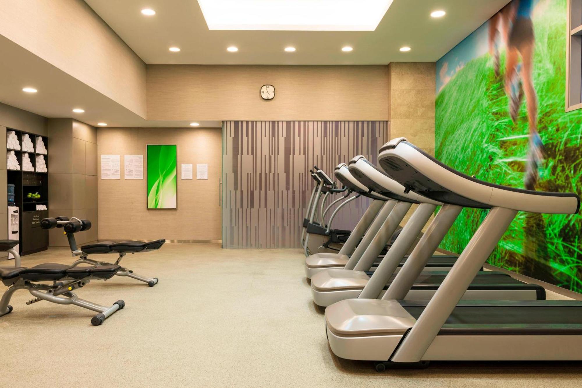 The Westin City Centre Bahrain Manama Exteriör bild The gym at the hotel