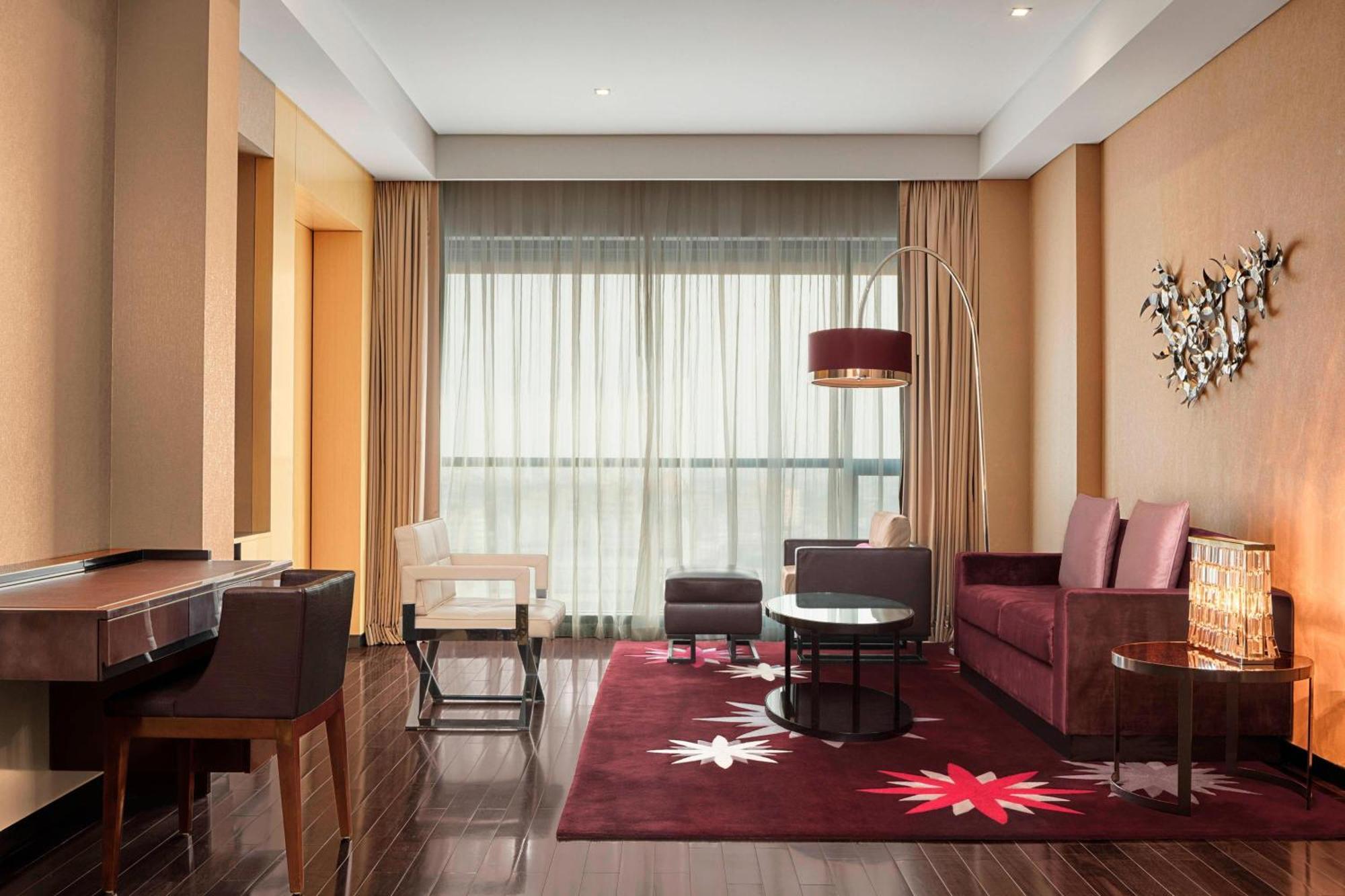 The Westin City Centre Bahrain Manama Exteriör bild A suite at the hotel